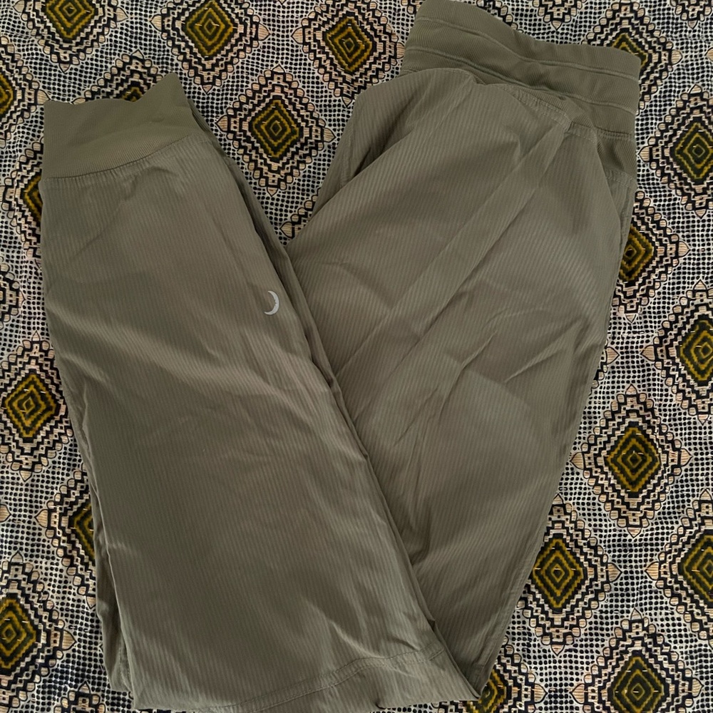 Zyia Trail Joggers
